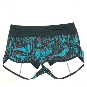 Lululemon Speed Shorts Size 6